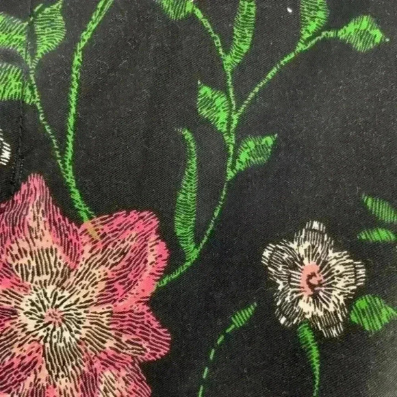 Old Navy Womens Multicolor Floral Print Flat Front Trouser Summer Shorts Size 8 - Picture 7 of 9